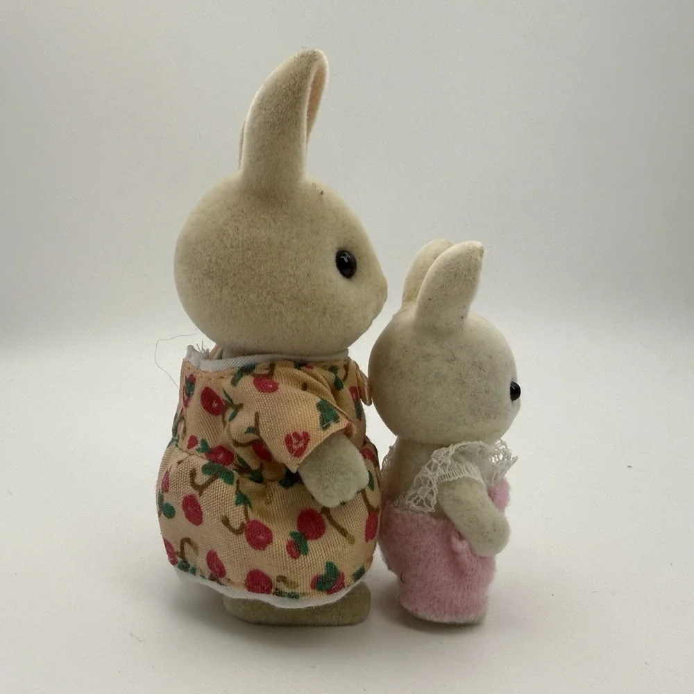 Sylvanian Families Calico critters Doll Milk Rabbit Family Lot Of 2